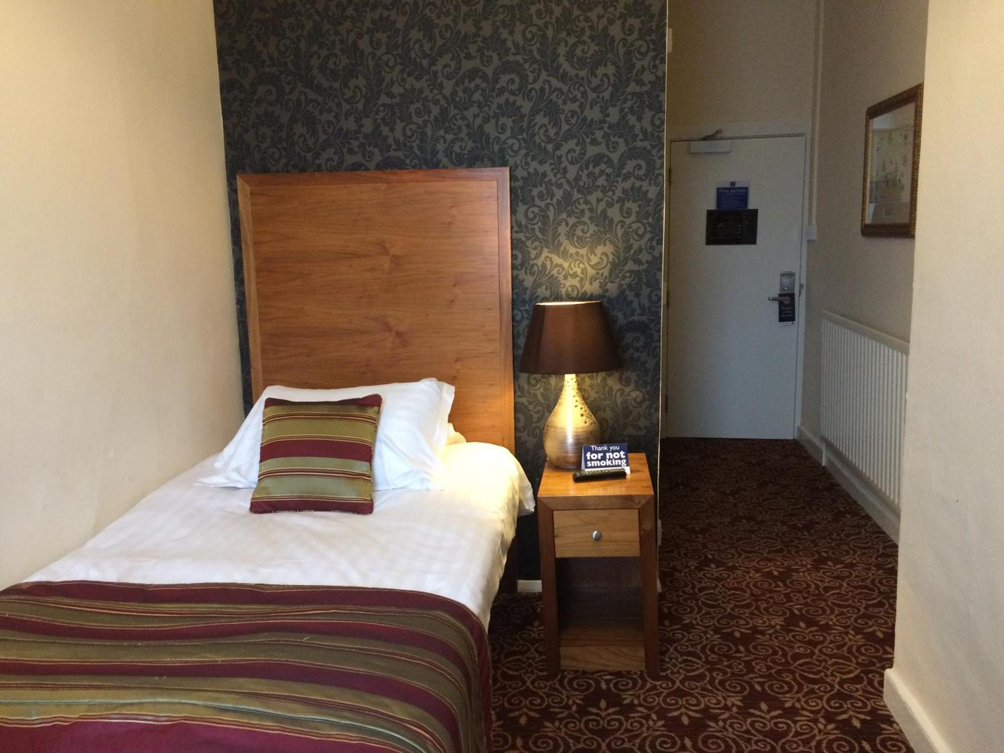The Three Tuns Hotel Wetherspoon Thirsk Værelse billede