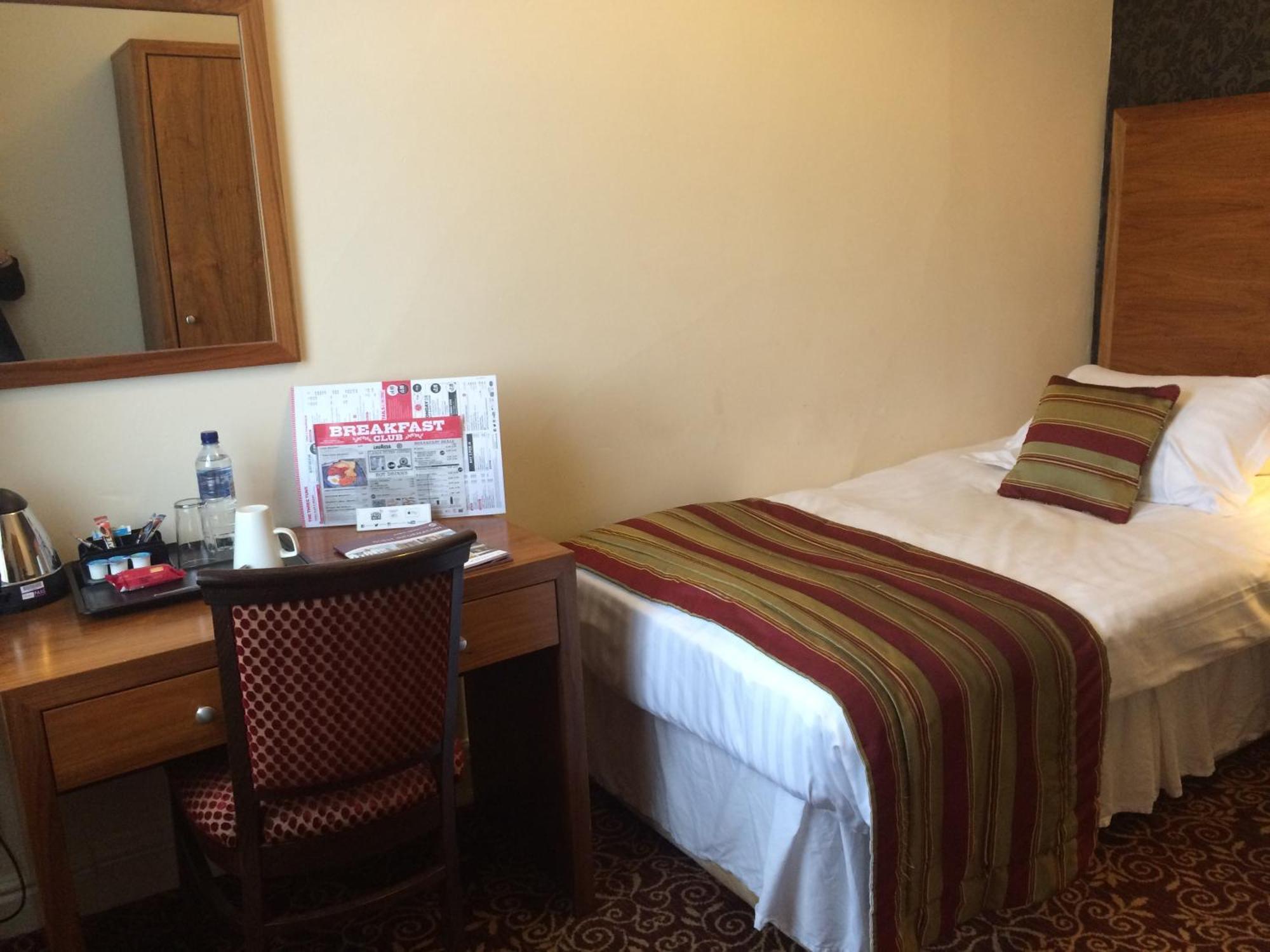 The Three Tuns Hotel Wetherspoon Thirsk Værelse billede