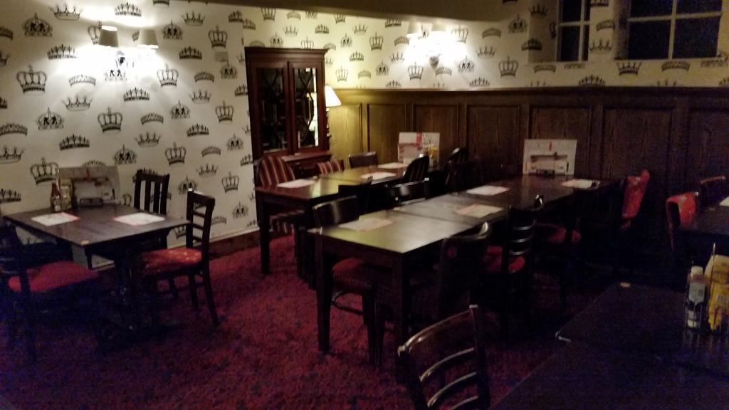 The Three Tuns Hotel Wetherspoon Thirsk Eksteriør billede