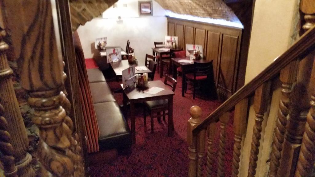 The Three Tuns Hotel Wetherspoon Thirsk Eksteriør billede