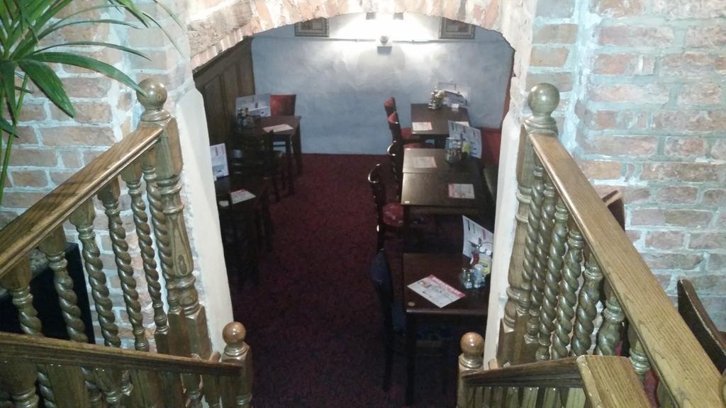 The Three Tuns Hotel Wetherspoon Thirsk Eksteriør billede