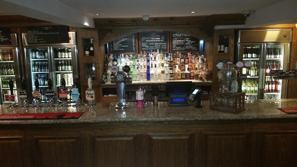 The Three Tuns Hotel Wetherspoon Thirsk Eksteriør billede