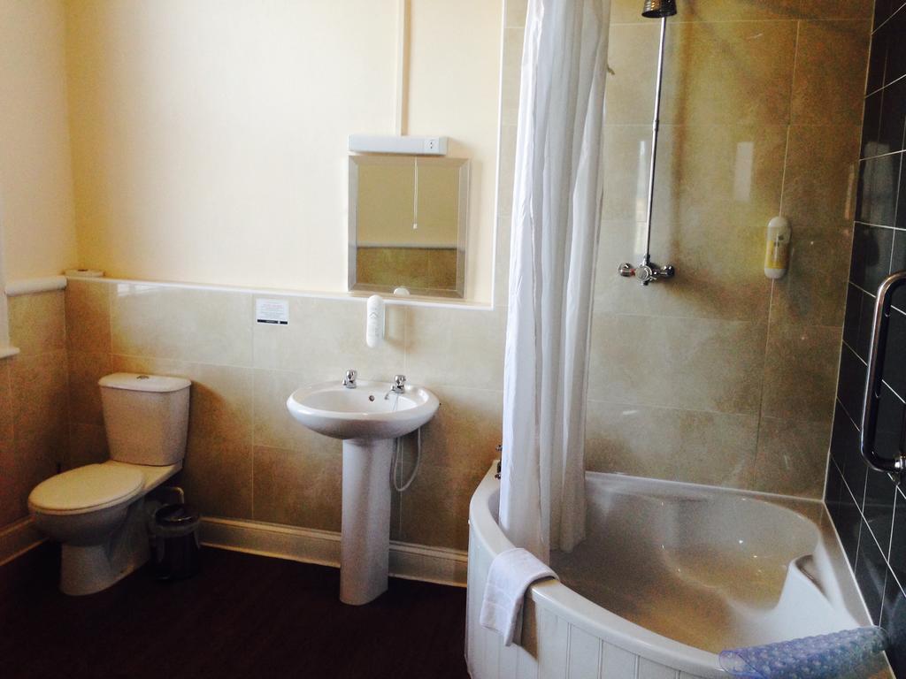 The Three Tuns Hotel Wetherspoon Thirsk Værelse billede