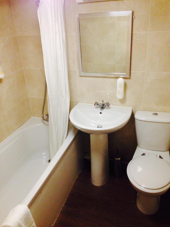 The Three Tuns Hotel Wetherspoon Thirsk Værelse billede